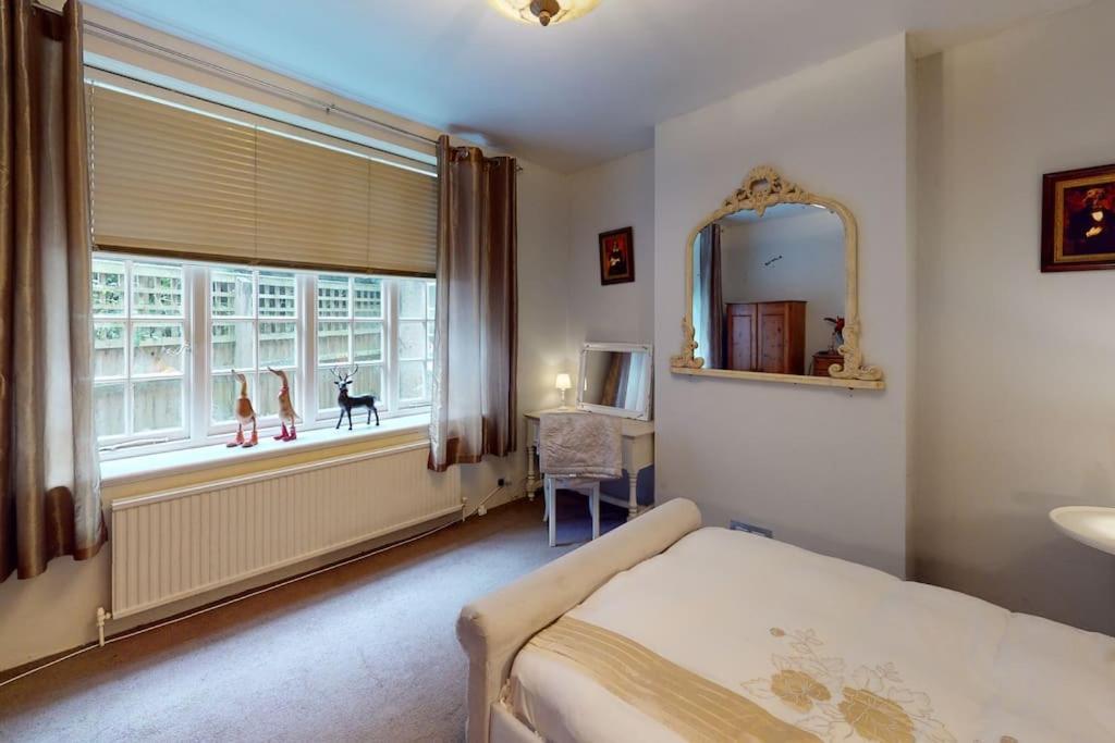 Spacious One Bedroom Flat West Hoathley Buitenkant foto
